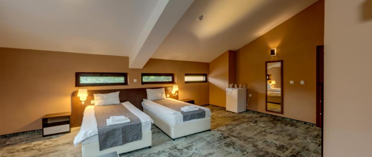 Balkan Hotel チフリク エクステリア 写真